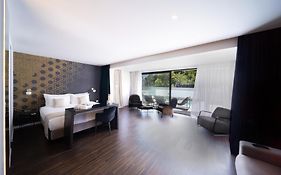 Azur Hotel